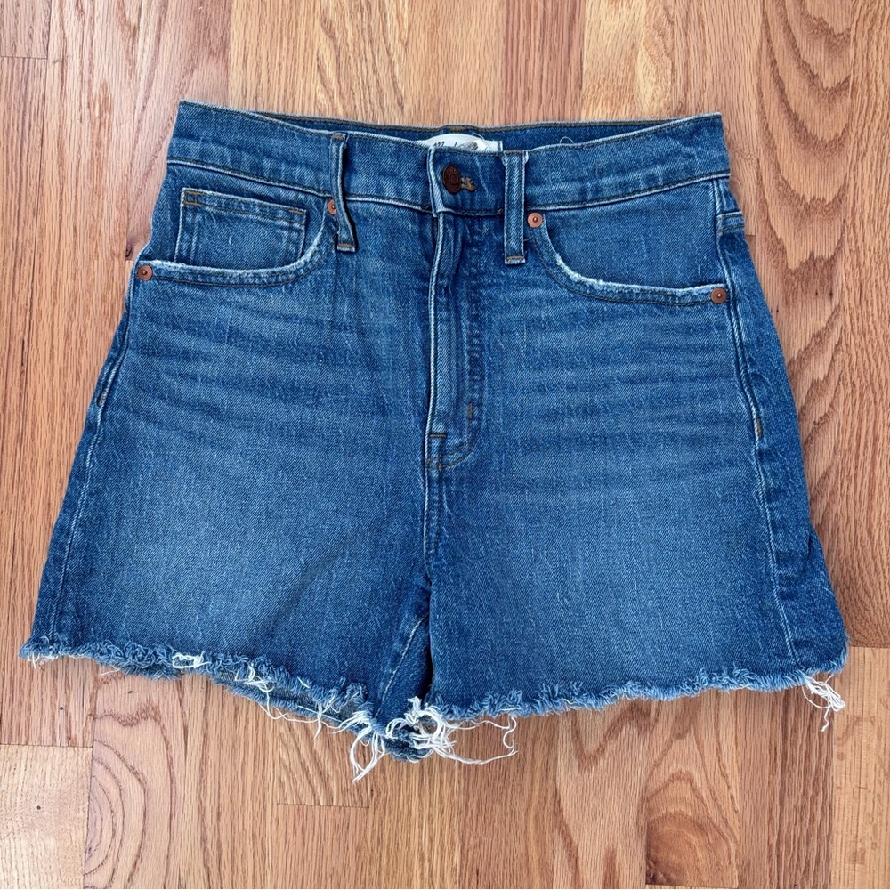 Madewell High Rise Denim Shorts Raw Hem Blue Size 26 AJ237